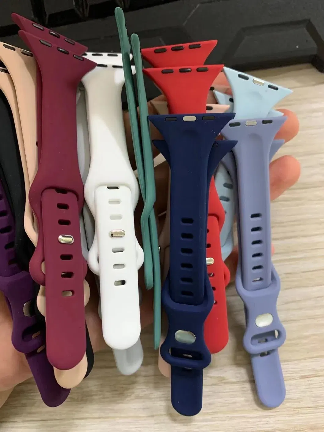 2022 Wholesale Watch Strap Silicone Sport Smart Watch Band Accessories Multi-Color for Apple Watch with Factory Price and Cheap Shipment